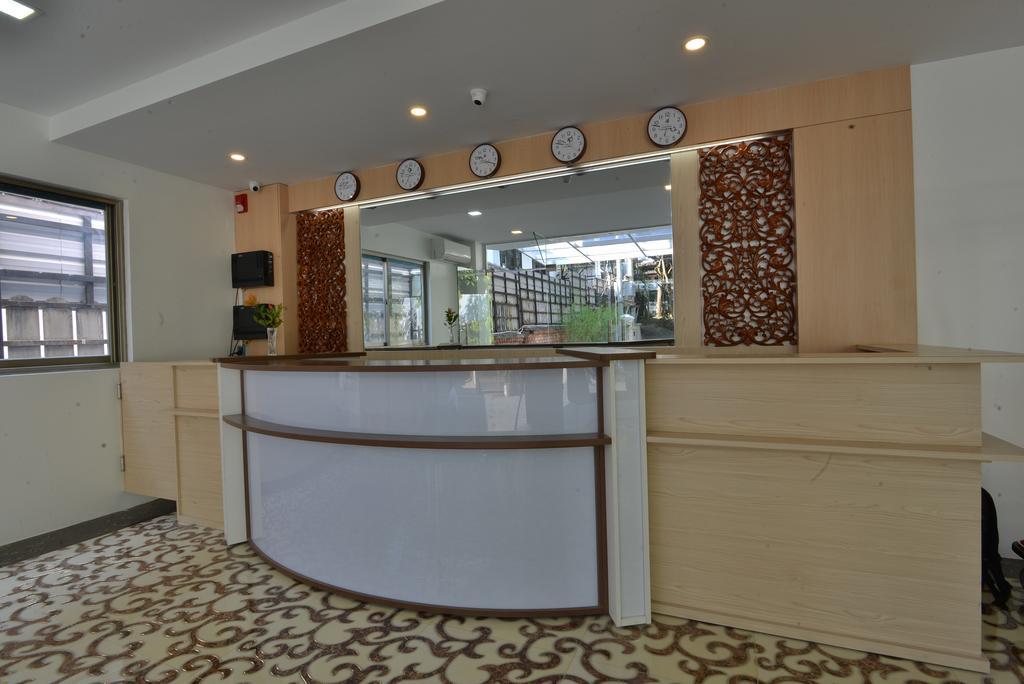 יאנגון Serene Valley Hotel מראה חיצוני תמונה