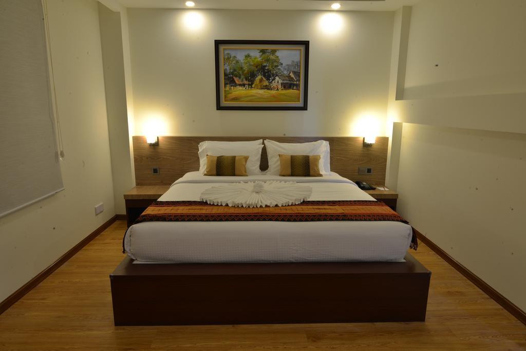 יאנגון Serene Valley Hotel מראה חיצוני תמונה