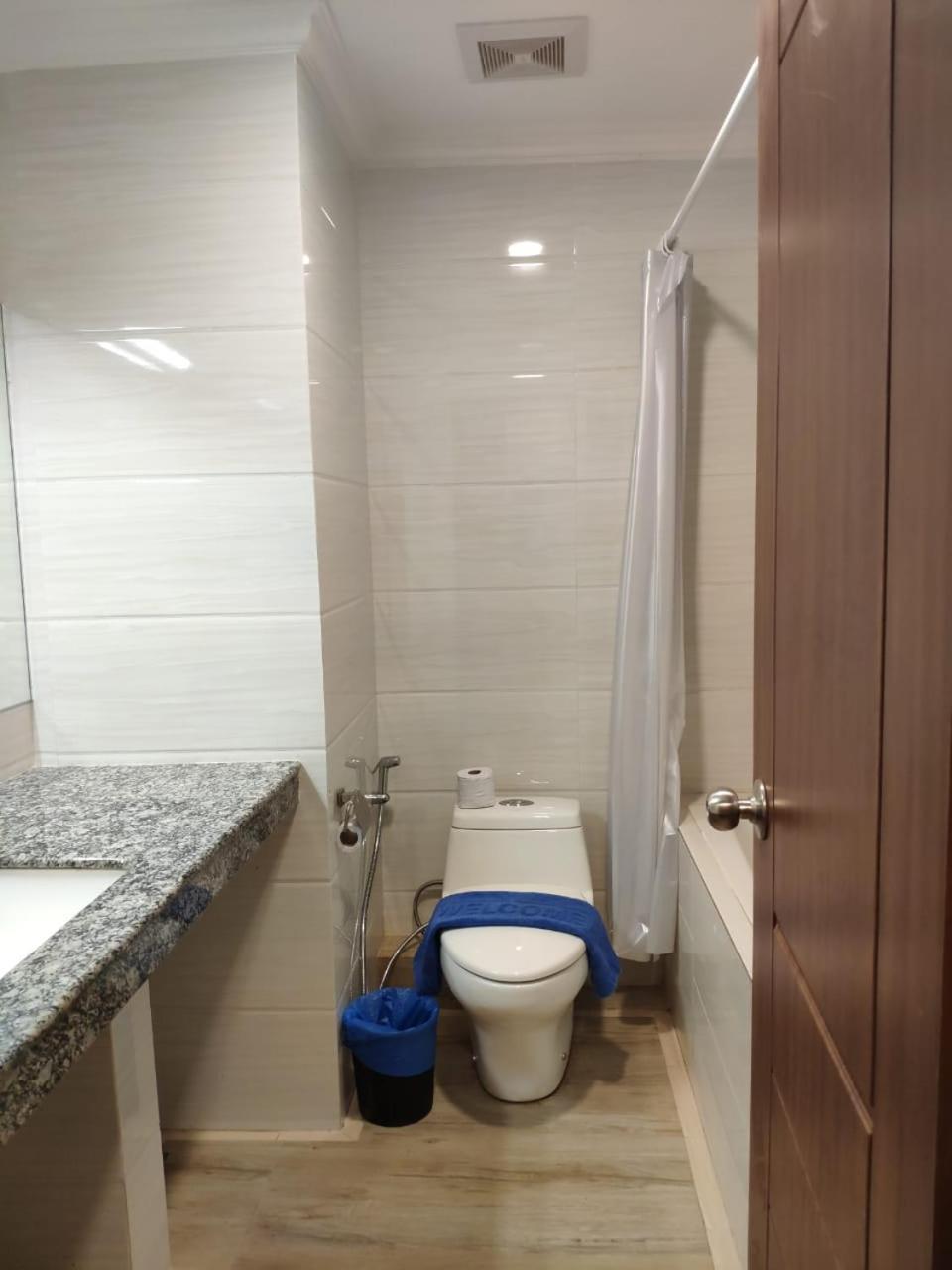 יאנגון Serene Valley Hotel מראה חיצוני תמונה